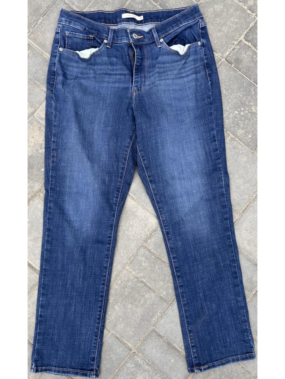 Levi Womens Classic Straight Blue Denim Jeans Size 30Wx28L Dark Wash Medium Fade
